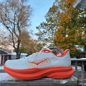 Hoka One One Mach 6 Mens Size 9.5 White Orange Athletic Running Shoes Sneakers
